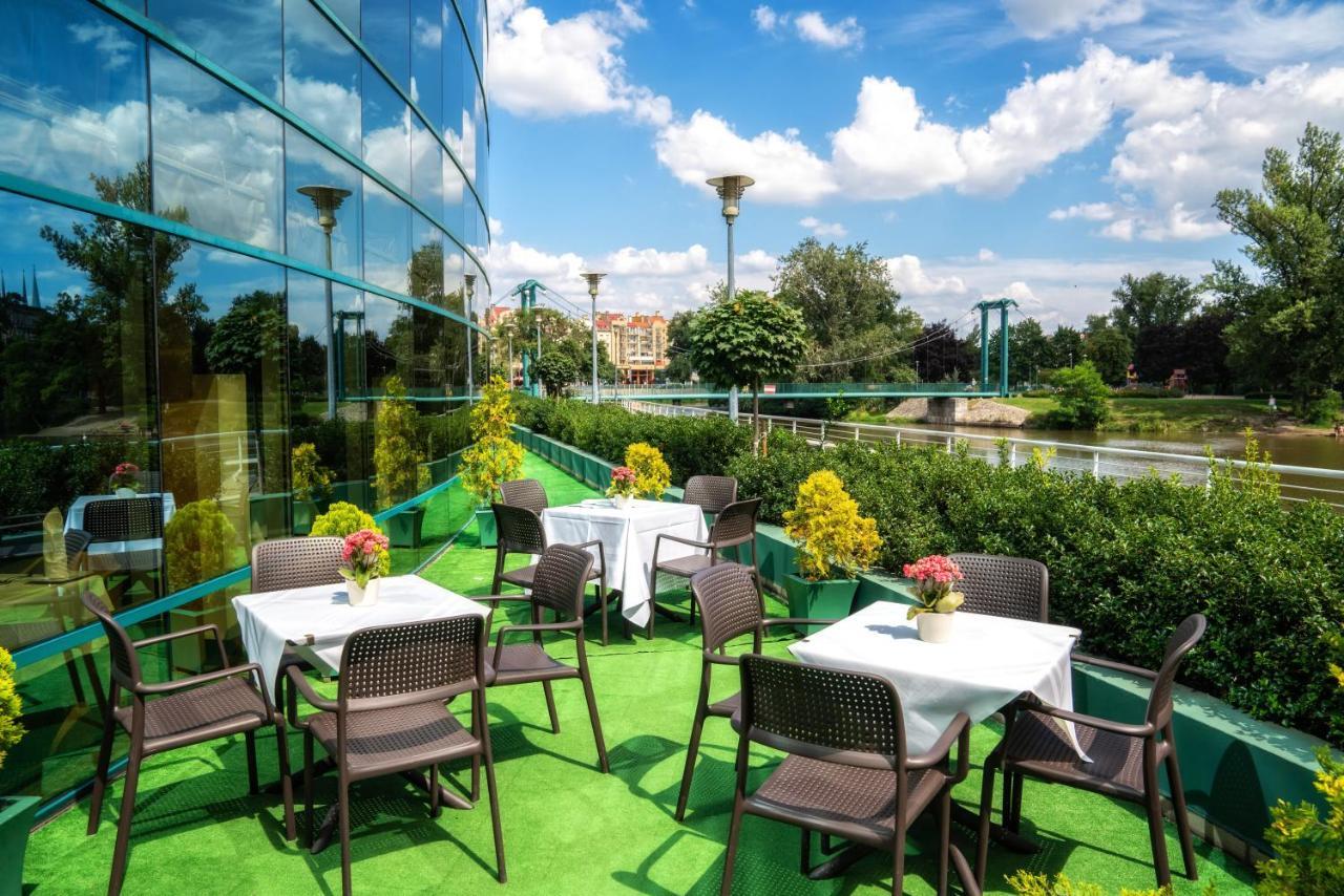 Hp Park Plaza 4*